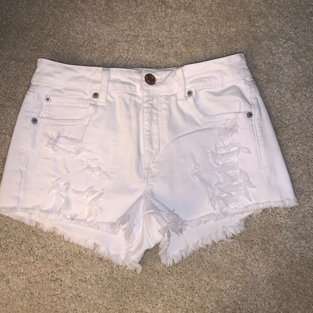 White American Eagle distressed shorts